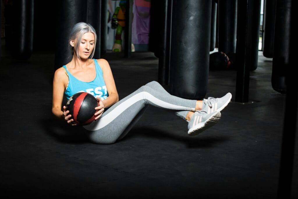 Workouts for a Flat Stomach: Use These Powerful Exercises to Reach Your Fitness Objectives Flat Stomach Russian twists exercise