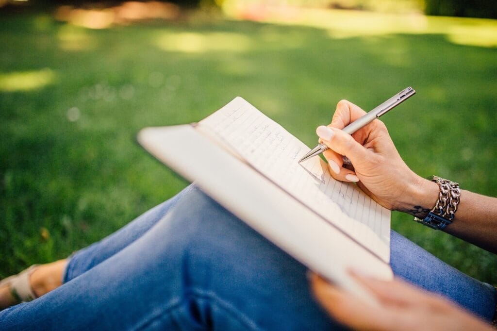 Quick Anxiety Relief Tips 2025 Anxiety Writing in a Journal to Release Emotions