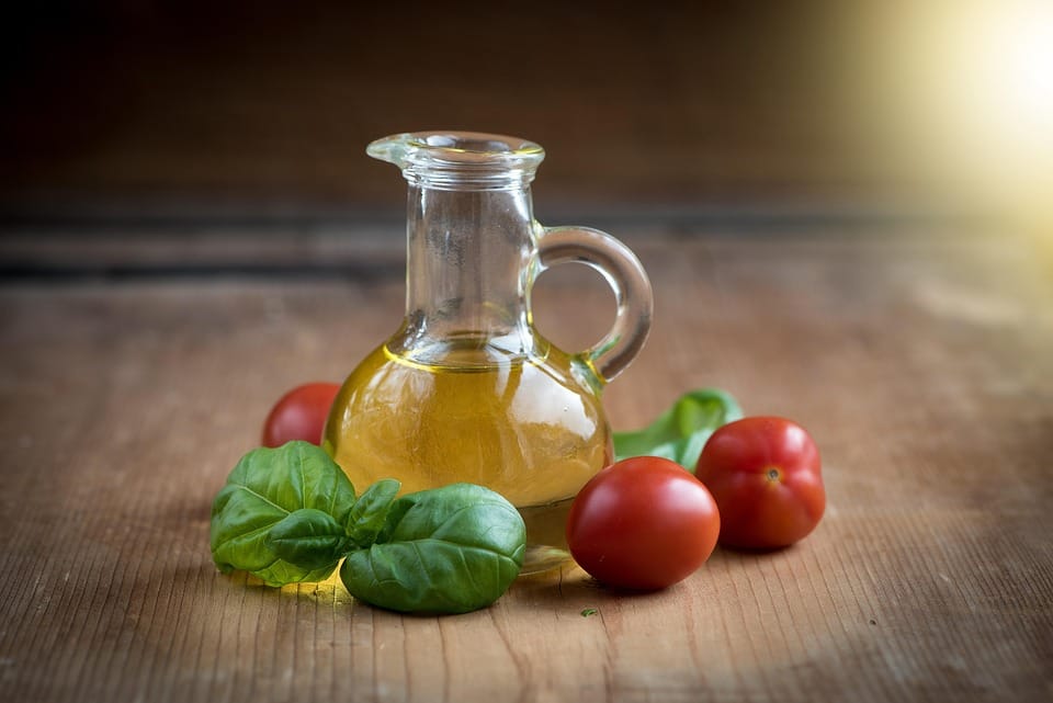 Butter vs. Plant-Based Oils: The Health Impact Plant-Based Oils The Benefits of Plant-Based Oils